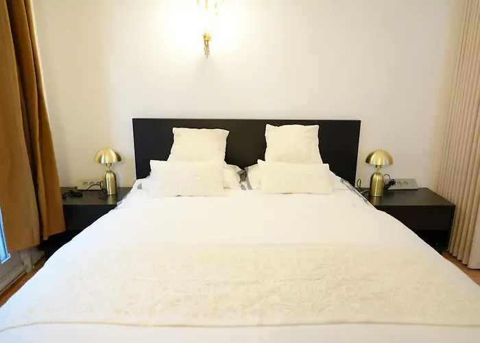 Elegant Vintage With Balcony Opera Madeleine דירה *