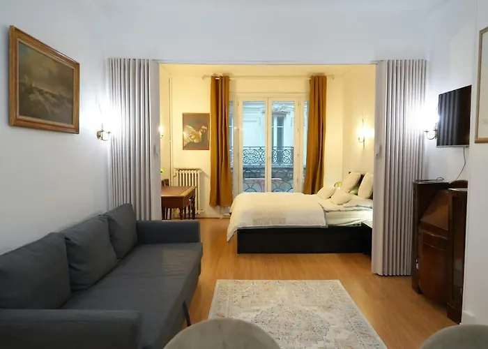 Elegant Vintage With Balcony Opera Madeleine * פריז