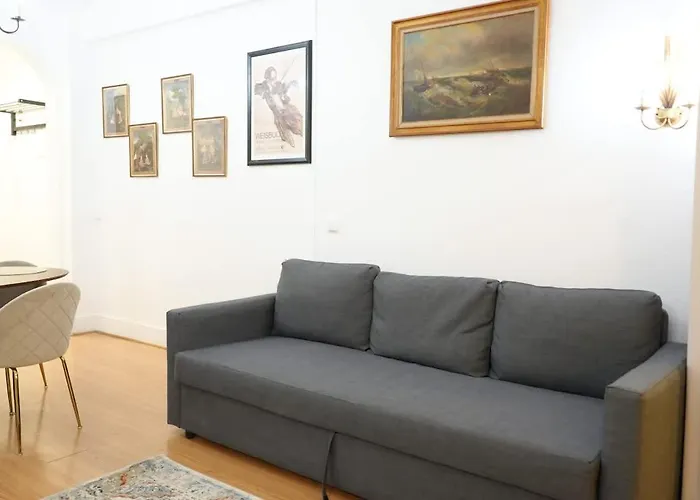 Elegant Vintage With Balcony Opera Madeleine דירה