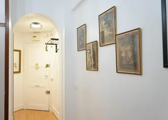 Elegant Vintage With Balcony Opera Madeleine דירה