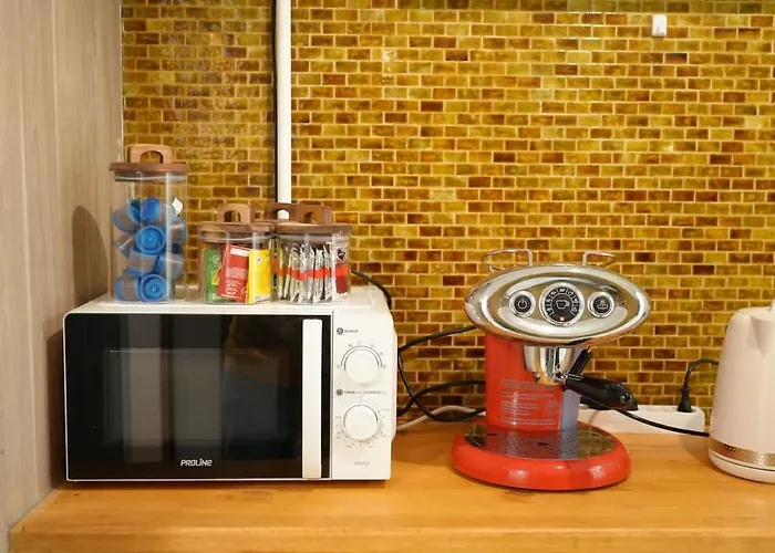 דירה Elegant Vintage With Balcony Opera Madeleine פריז